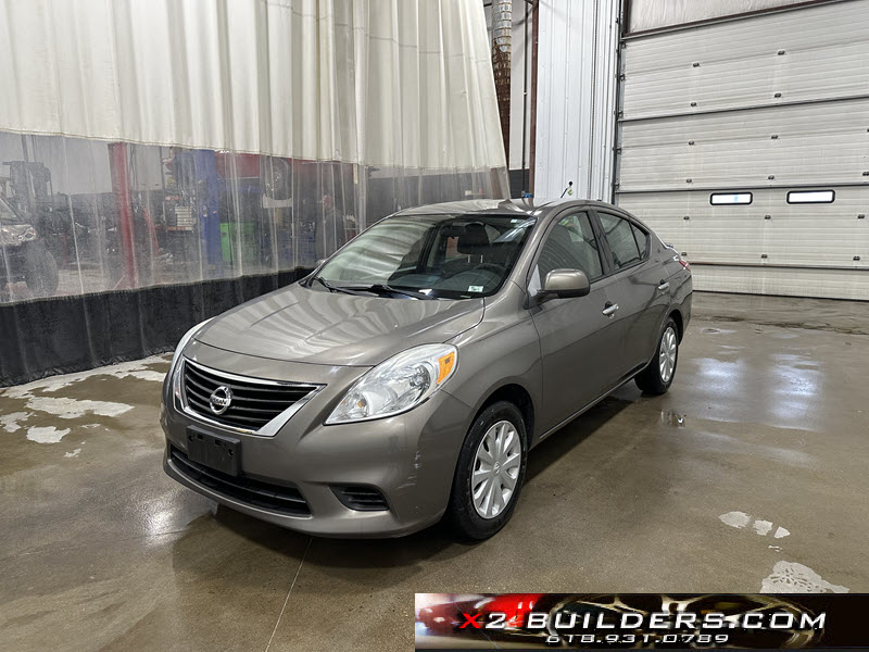 2014 Nissan Versa SV